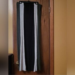 Chic Black and Gray Maxi Skirt